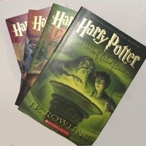 NWOT HARRY POTTER SERIES BOOK LOT OF 4